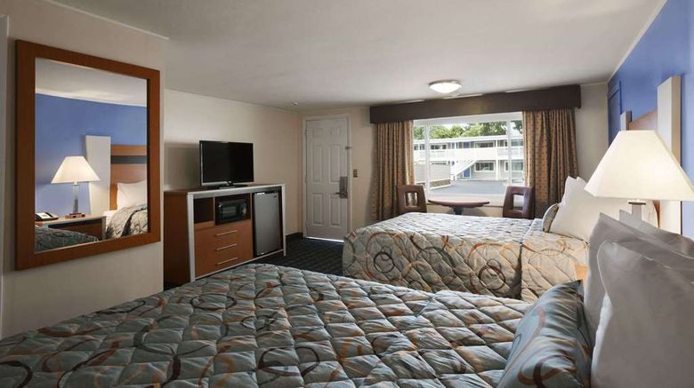 <b>Days Inn West Yarmouth/Hyannis Room</b>. Images powered by <a href="https://iceportal.shijigroup.com/" title="IcePortal" target="_blank">IcePortal</a>.