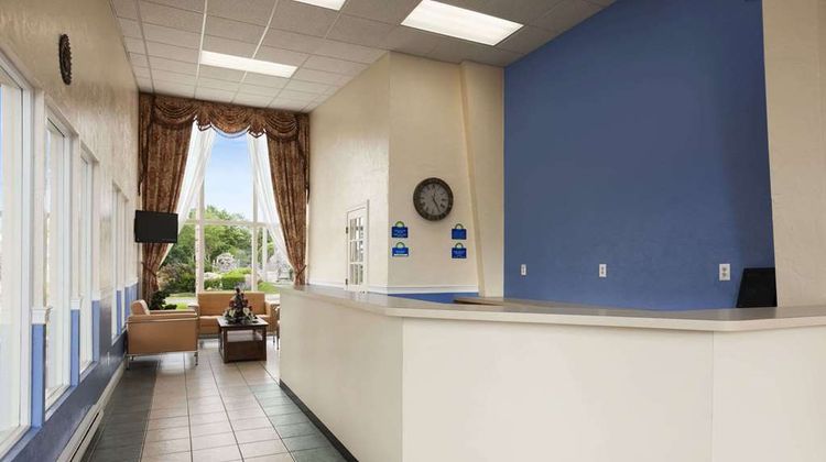 Days Inn West Yarmouth/Hyannis Lobby