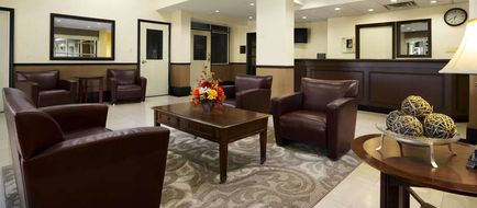 Super 8 Brockville Lobby