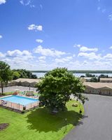 Super 8 Brockville
