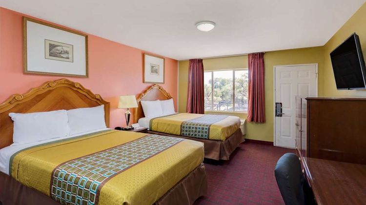 Knights Inn Big Spring Room
