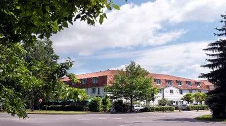 Wyndham Garden Potsdam Exterior