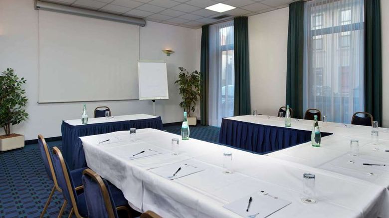 <b>Wyndham Garden Duesseldorf Mettman Meeting</b>. Images powered by <a href="https://iceportal.shijigroup.com/" title="IcePortal" target="_blank">IcePortal</a>.