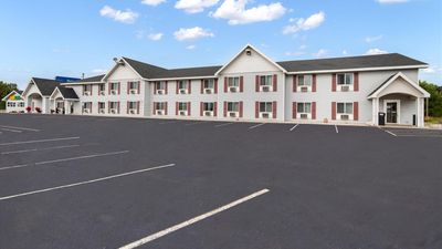 Baymont Inn & Suites Marinette