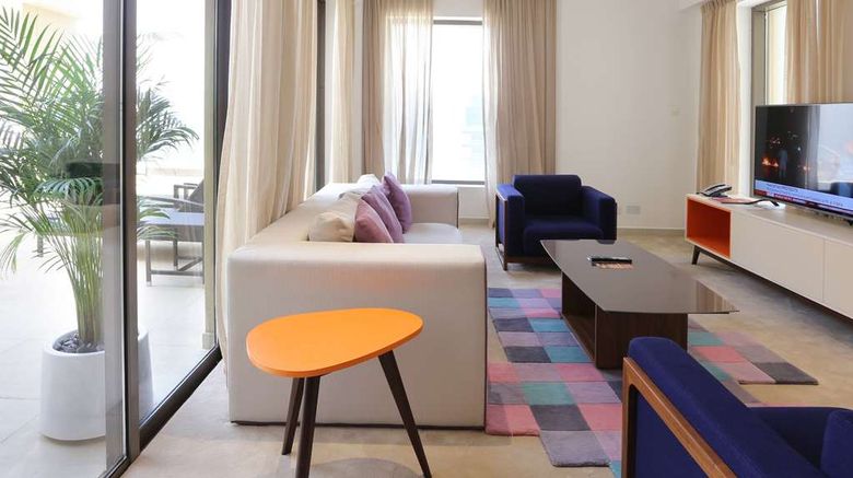 <b>Ramada Hotel & Suites Dubai JBR Suite</b>. Images powered by <a href="https://iceportal.shijigroup.com/" title="IcePortal" target="_blank">IcePortal</a>.