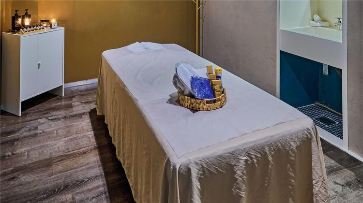 Ramada Hotel & Suites Dubai JBR Spa