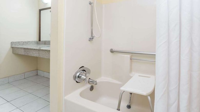 <b>Super 8 Statesboro Room</b>. Images powered by <a href="https://iceportal.shijigroup.com/" title="IcePortal" target="_blank">IcePortal</a>.