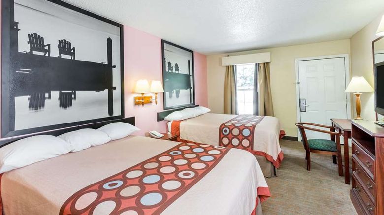 <b>Super 8 Statesboro Room</b>. Images powered by <a href="https://iceportal.shijigroup.com/" title="IcePortal" target="_blank">IcePortal</a>.