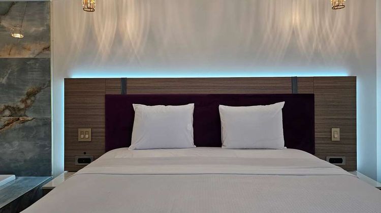 Travelodge Fullerton Room
