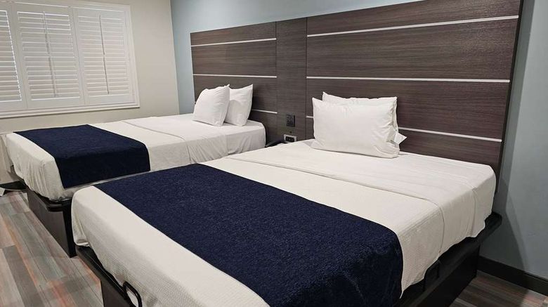 <b>Travelodge Fullerton Room</b>. Images powered by <a href="https://iceportal.shijigroup.com/" title="IcePortal" target="_blank">IcePortal</a>.