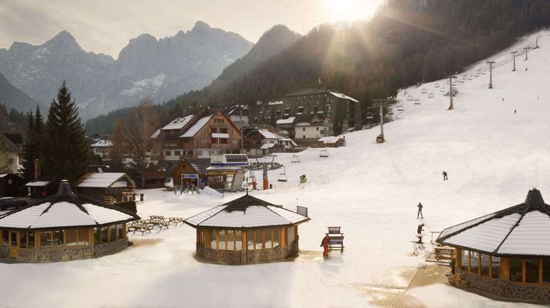 <b>Ramada Hotel & Suites Kranjska Gora Exterior</b>. Images powered by <a href="https://iceportal.shijigroup.com/" title="IcePortal" target="_blank">IcePortal</a>.