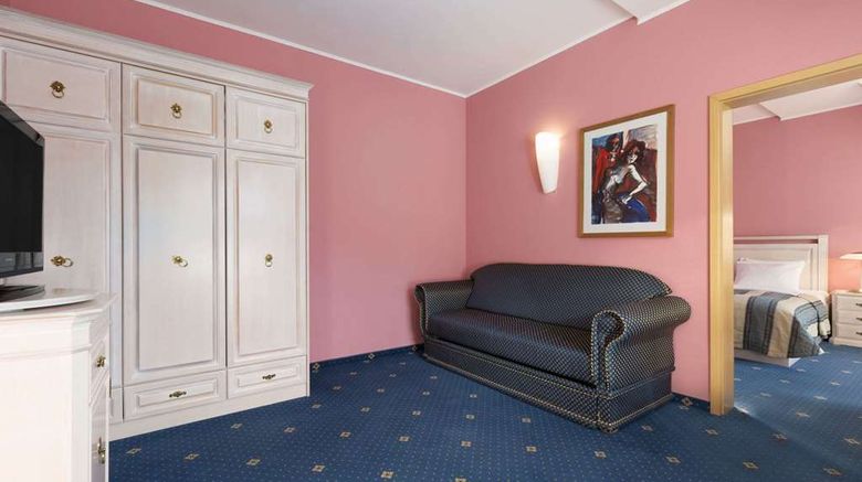 <b>Ramada Hotel & Suites Kranjska Gora Suite</b>. Images powered by <a href="https://iceportal.shijigroup.com/" title="IcePortal" target="_blank">IcePortal</a>.