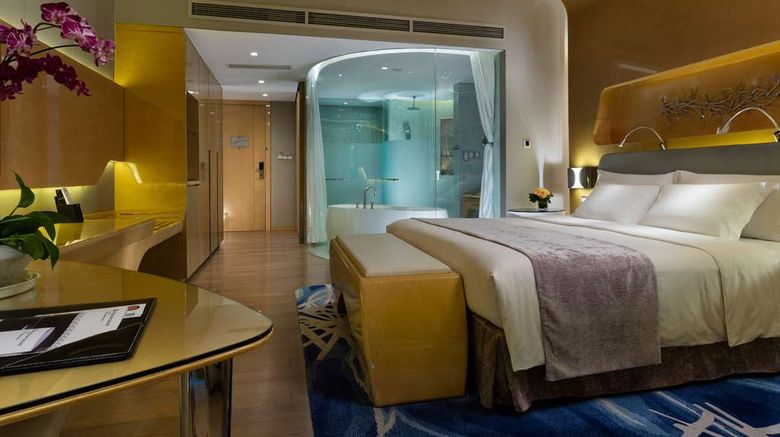 <b>Wyndham Grand Qingdao Room</b>. Images powered by <a href="https://iceportal.shijigroup.com/" title="IcePortal" target="_blank">IcePortal</a>.
