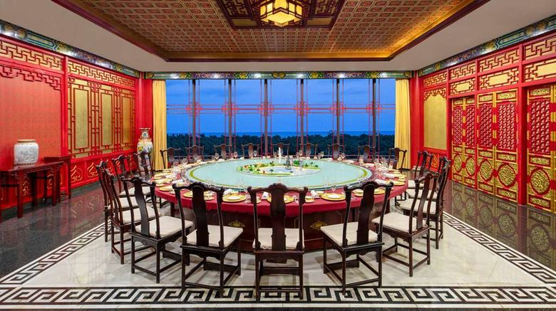 <b>Wyndham Grand Qingdao Restaurant</b>. Images powered by <a href="https://iceportal.shijigroup.com/" title="IcePortal" target="_blank">IcePortal</a>.
