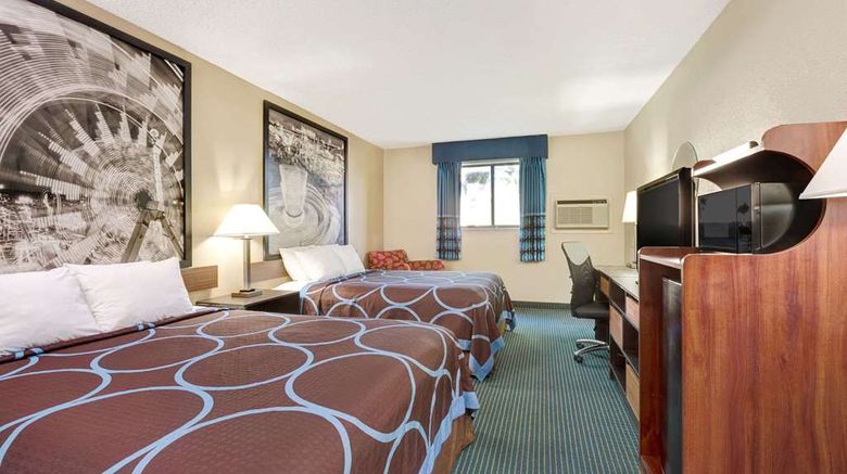 <b>Super 8 Hutchinson Room</b>. Images powered by <a href="https://iceportal.shijigroup.com/" title="IcePortal" target="_blank">IcePortal</a>.
