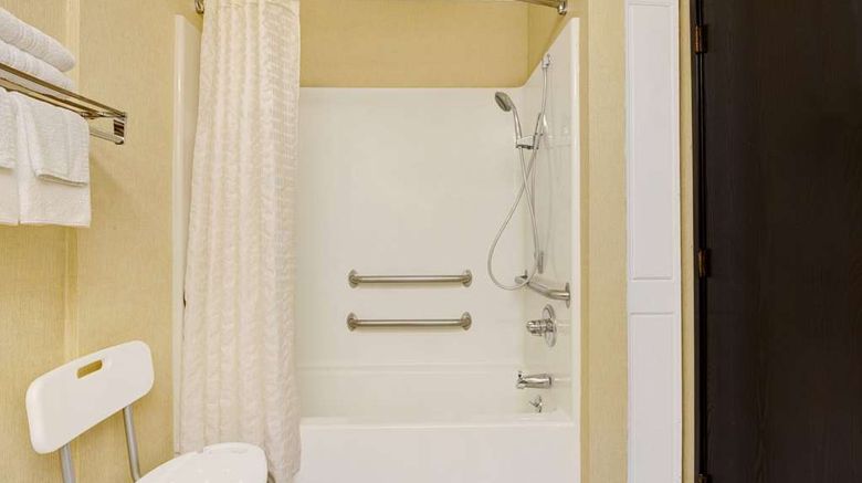 <b>Super 8 Hutchinson Room</b>. Images powered by <a href="https://iceportal.shijigroup.com/" title="IcePortal" target="_blank">IcePortal</a>.