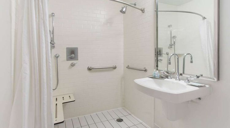 Wyndham Garden Manassas Room