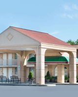 Baymont Inn & Suites Sandusky