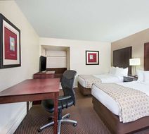 Baymont Inn & Suites Sandusky Room