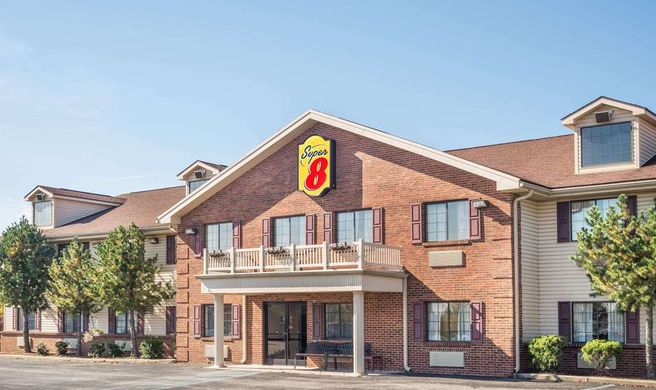 Super 8 Madison/Hanover Area Exterior