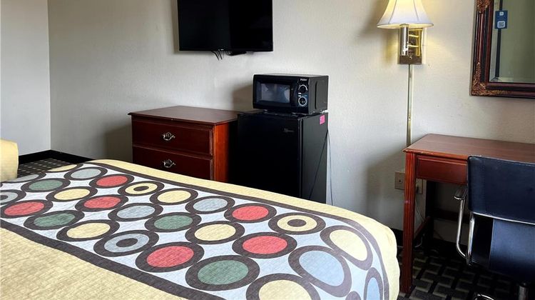 Super 8 Madison/Hanover Area Room