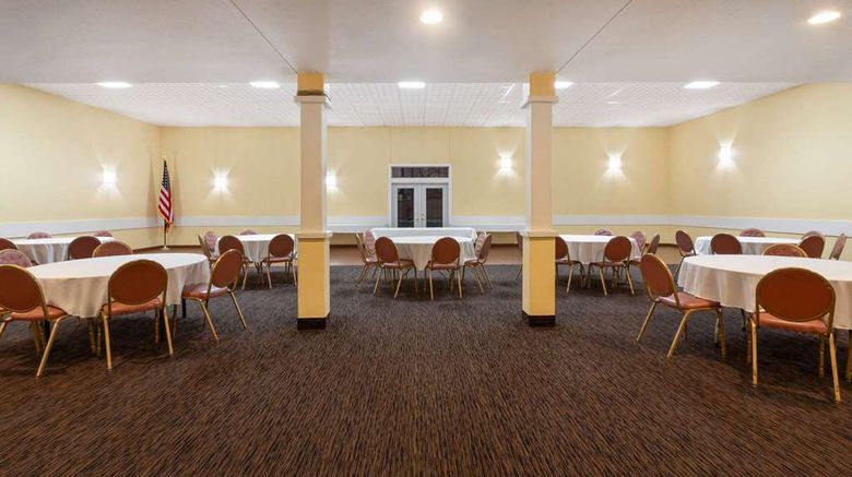 <b>Days Inn Hutchinson Meeting</b>. Images powered by <a href="https://iceportal.shijigroup.com/" title="IcePortal" target="_blank">IcePortal</a>.