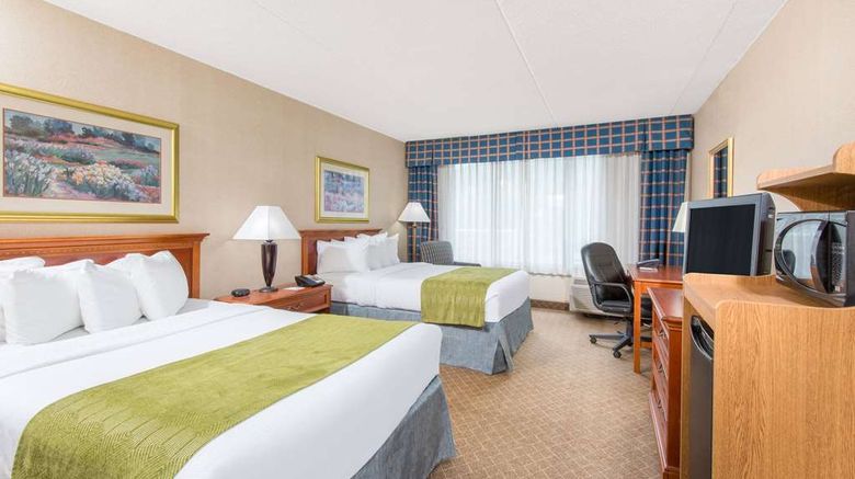 <b>Ramada Cumberland Downtown Room</b>. Images powered by <a href="https://iceportal.shijigroup.com/" title="IcePortal" target="_blank">IcePortal</a>.