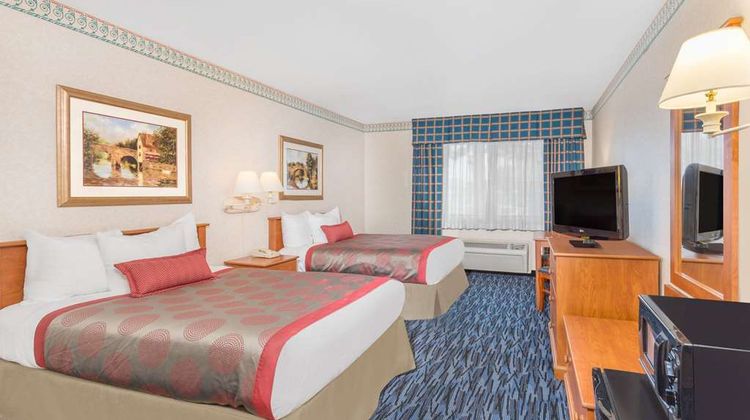 Ramada Kent Seattle Area Room