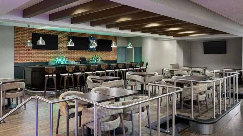 <b>Wyndham Garden Pittsburgh Airport Restaurant</b>. Images powered by <a href="https://iceportal.shijigroup.com/" title="IcePortal" target="_blank">IcePortal</a>.