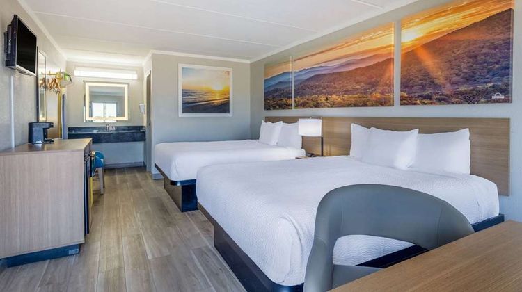 Days Inn Fayetteville NW Fort Bragg Area Suite