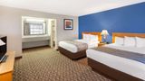 Baymont Inn & Suites Lakefront Suite