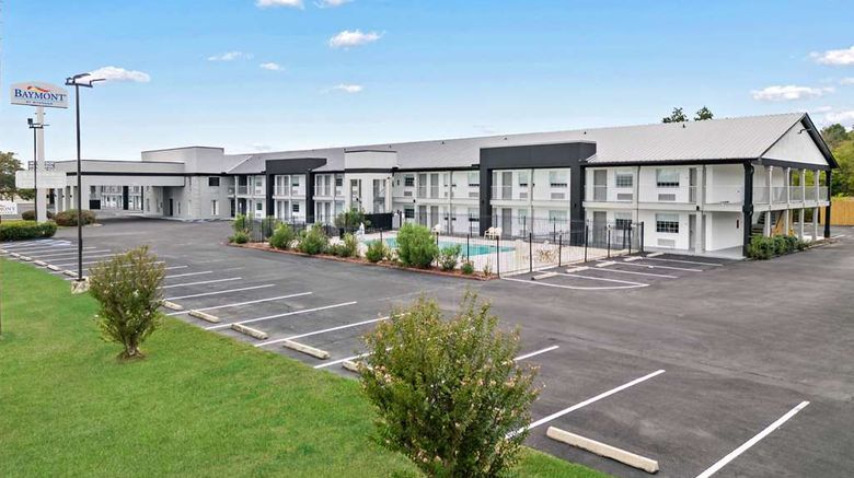 <b>Baymont by Wyndham Beaumont Exterior</b>. Images powered by <a href="https://iceportal.shijigroup.com/" title="IcePortal" target="_blank">IcePortal</a>.