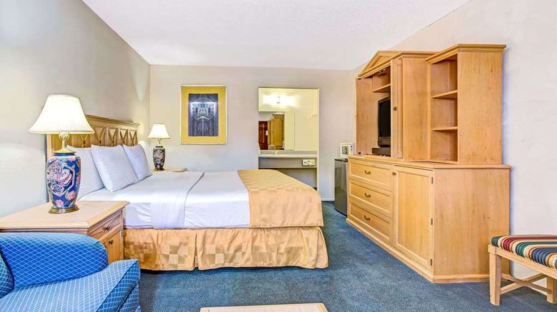 <b>Knights Inn Kissimmee Room</b>. Images powered by <a href="https://iceportal.shijigroup.com/" title="IcePortal" target="_blank">IcePortal</a>.