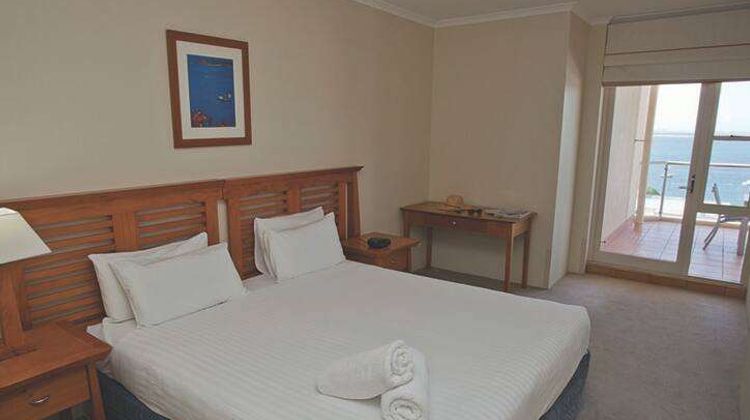 Ramada Resort Shoal Bay Room