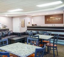 Baymont Inn & Suites Gallatin Lobby