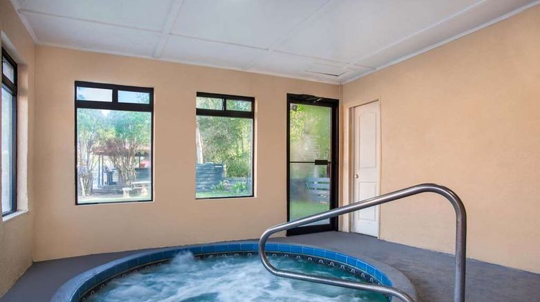 <b>Baymont Inn & Suites Lake City Pool</b>. Images powered by <a href="https://iceportal.shijigroup.com/" title="IcePortal" target="_blank">IcePortal</a>.