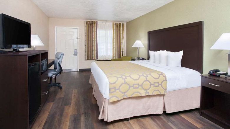 <b>Baymont Inn & Suites Lake City Room</b>. Images powered by <a href="https://iceportal.shijigroup.com/" title="IcePortal" target="_blank">IcePortal</a>.