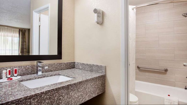 <b>Baymont Inn & Suites Lake City Room</b>. Images powered by <a href="https://iceportal.shijigroup.com/" title="IcePortal" target="_blank">IcePortal</a>.