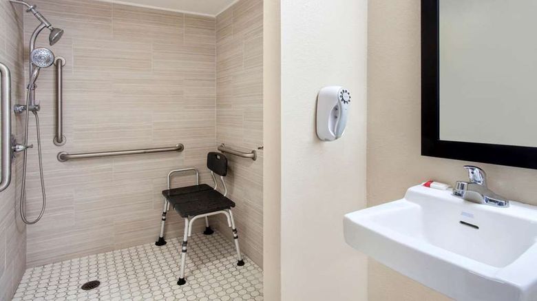<b>Baymont Inn & Suites Lake City Room</b>. Images powered by <a href="https://iceportal.shijigroup.com/" title="IcePortal" target="_blank">IcePortal</a>.