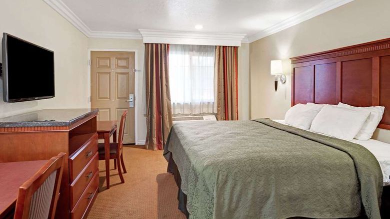 <b>Super 8 Cypress Buena Vista Area Room</b>. Images powered by <a href="https://iceportal.shijigroup.com/" title="IcePortal" target="_blank">IcePortal</a>.
