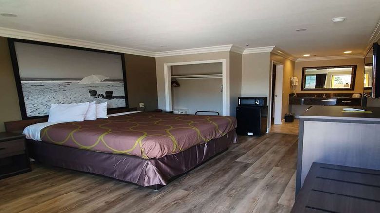 <b>Super 8 Cypress Buena Vista Area Room</b>. Images powered by <a href="https://iceportal.shijigroup.com/" title="IcePortal" target="_blank">IcePortal</a>.