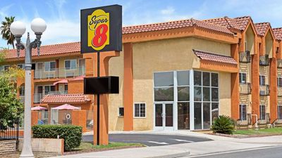 Super 8 Cypress Buena Vista Area