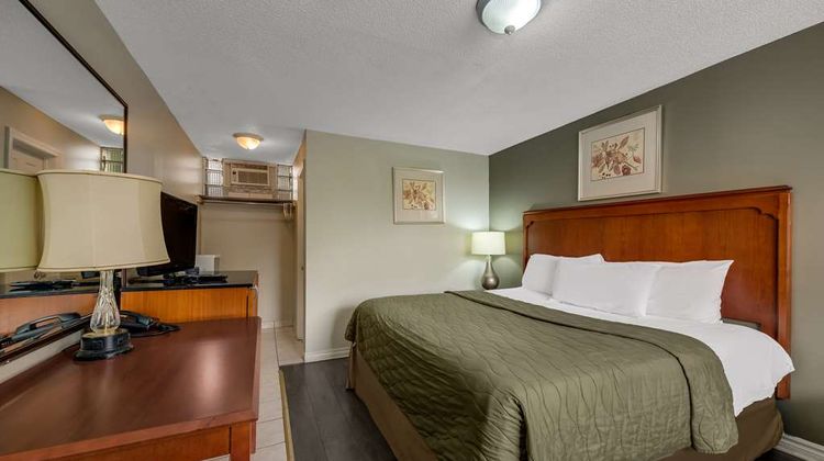 Knights Inn Burlington Room