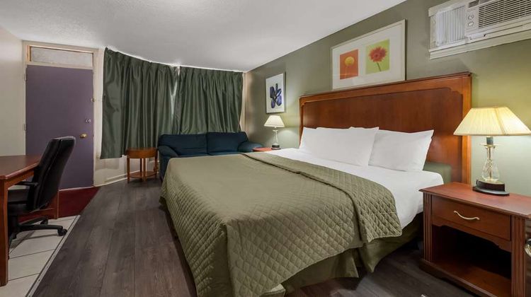 Knights Inn Burlington Room