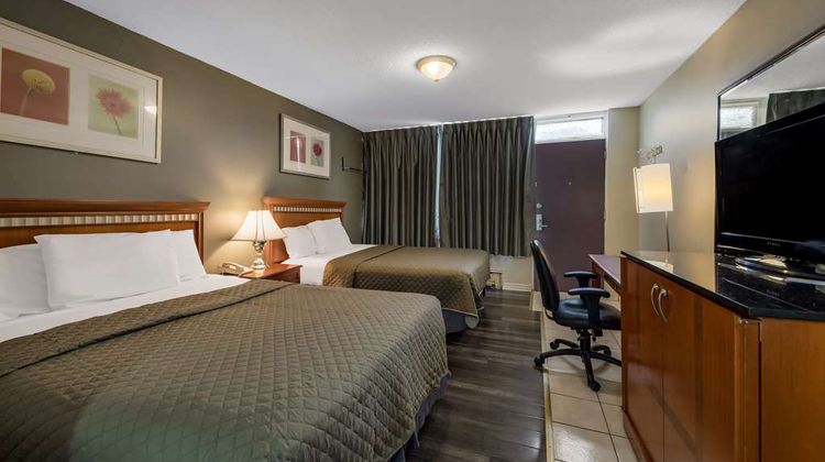 Knights Inn Burlington Suite