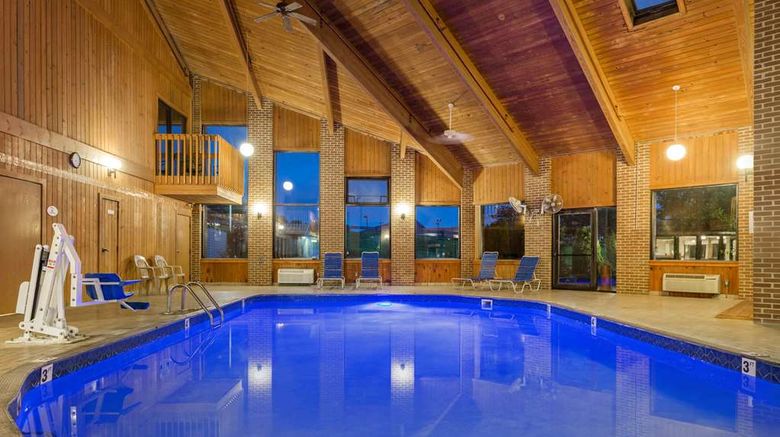 <b>Baymont Inn & Suites Lancaster Pool</b>. Images powered by <a href="https://iceportal.shijigroup.com/" title="IcePortal" target="_blank">IcePortal</a>.