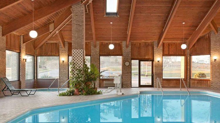Baymont Inn & Suites Logan Pool