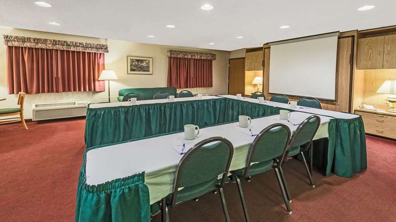<b>Baymont Inn & Suites Logan Meeting</b>. Images powered by <a href="https://iceportal.shijigroup.com/" title="IcePortal" target="_blank">IcePortal</a>.