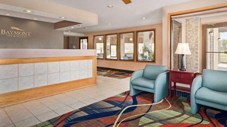 Baymont Inn & Suites Logan Lobby
