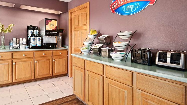 Baymont Inn & Suites Logan Restaurant